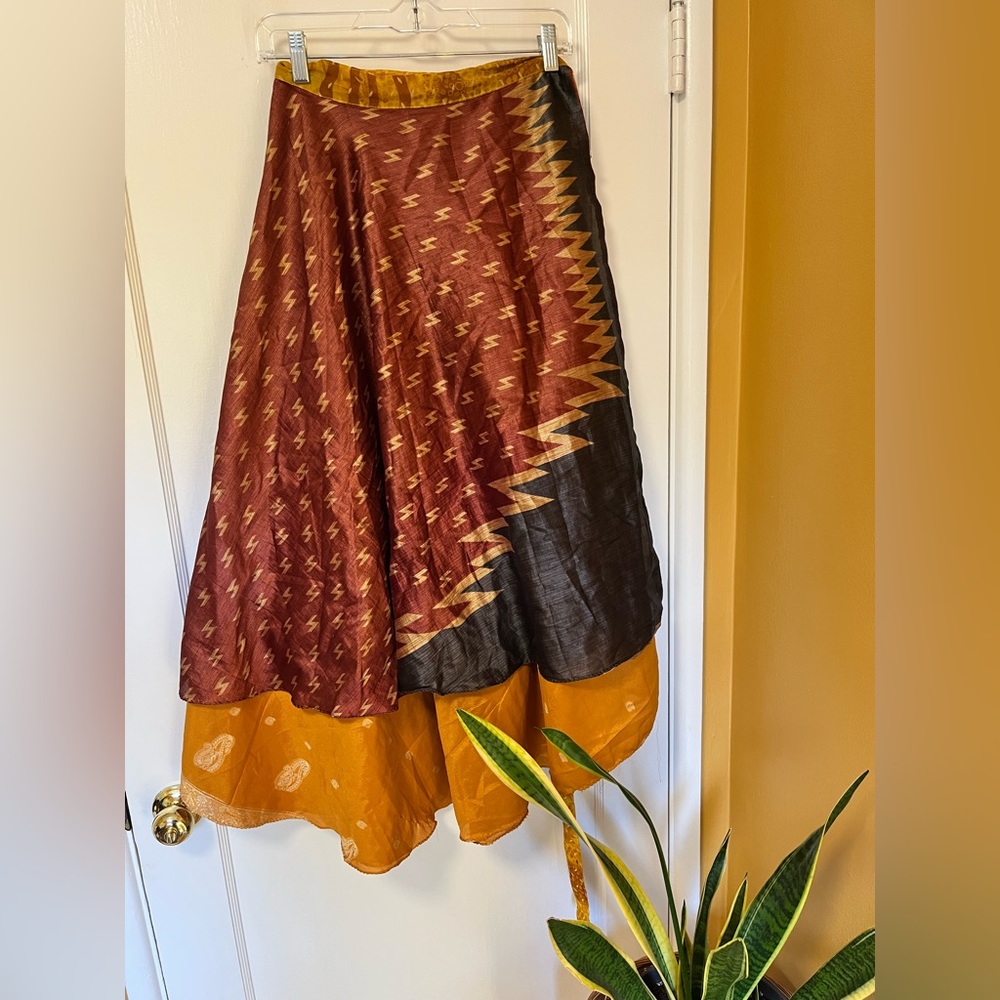 Darn good yarn silk sari wrap skirt size XL